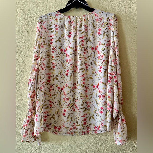 CeCe Tulip Fields Floral Blouse - Picture 4 of 13